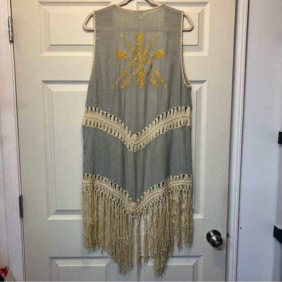Umgee Duster Fringe Sleeveless Cardigan Crochet Detail Green Cream Embroidered - Picture 3 of 7
